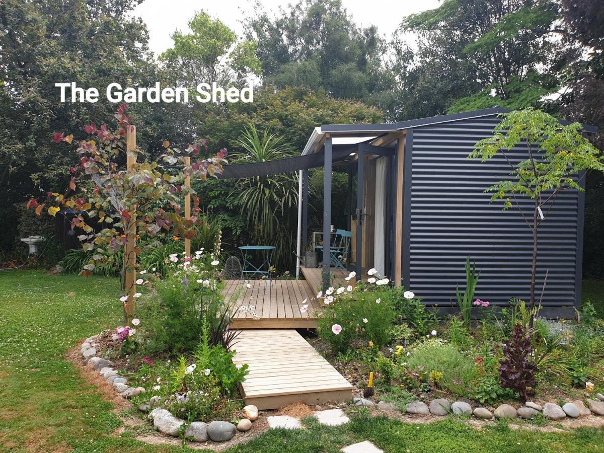 Cabins On Tudor Bed & Breakfast Motueka ภายนอก รูปภาพ