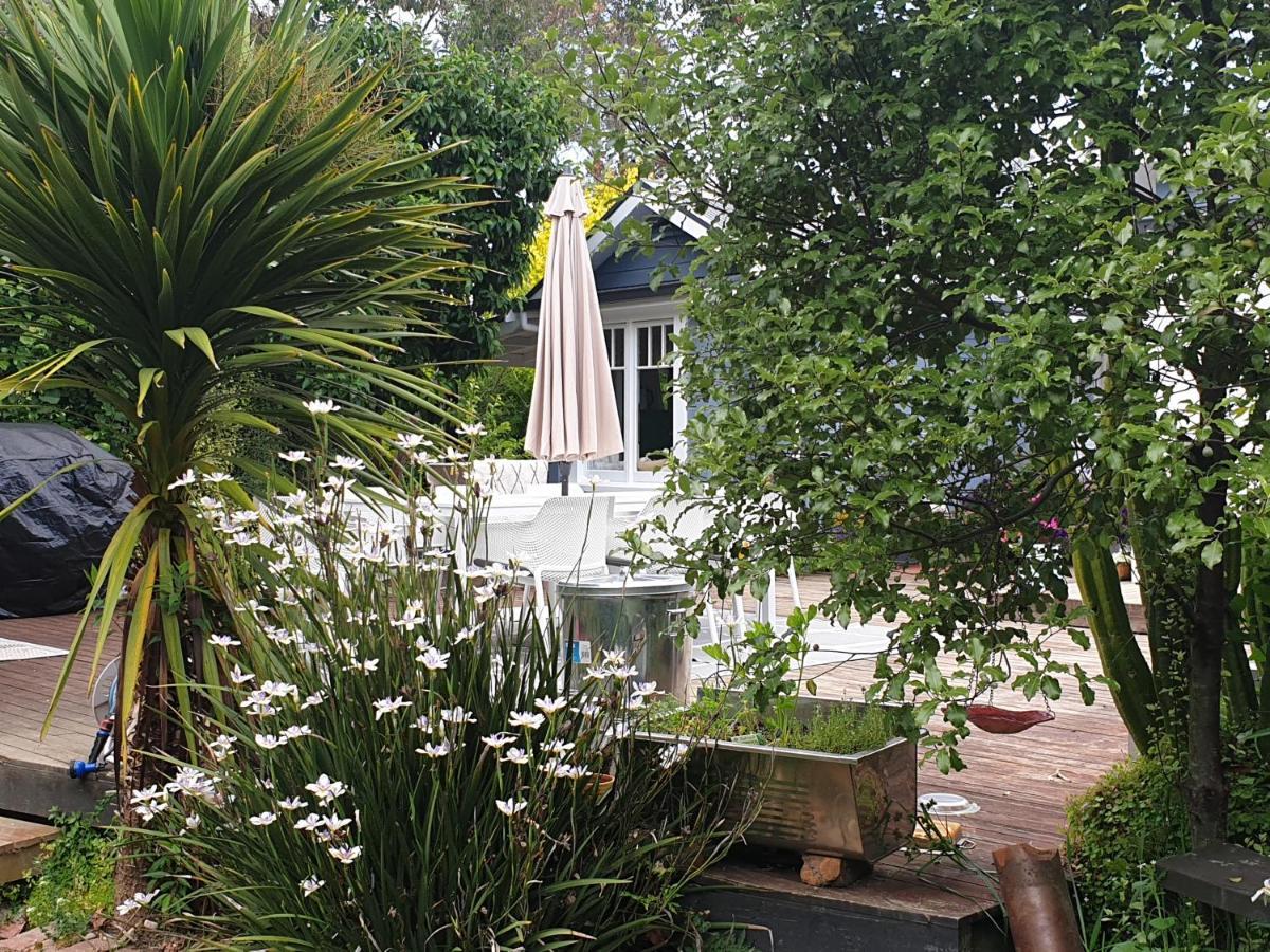 Cabins On Tudor Bed & Breakfast Motueka ภายนอก รูปภาพ