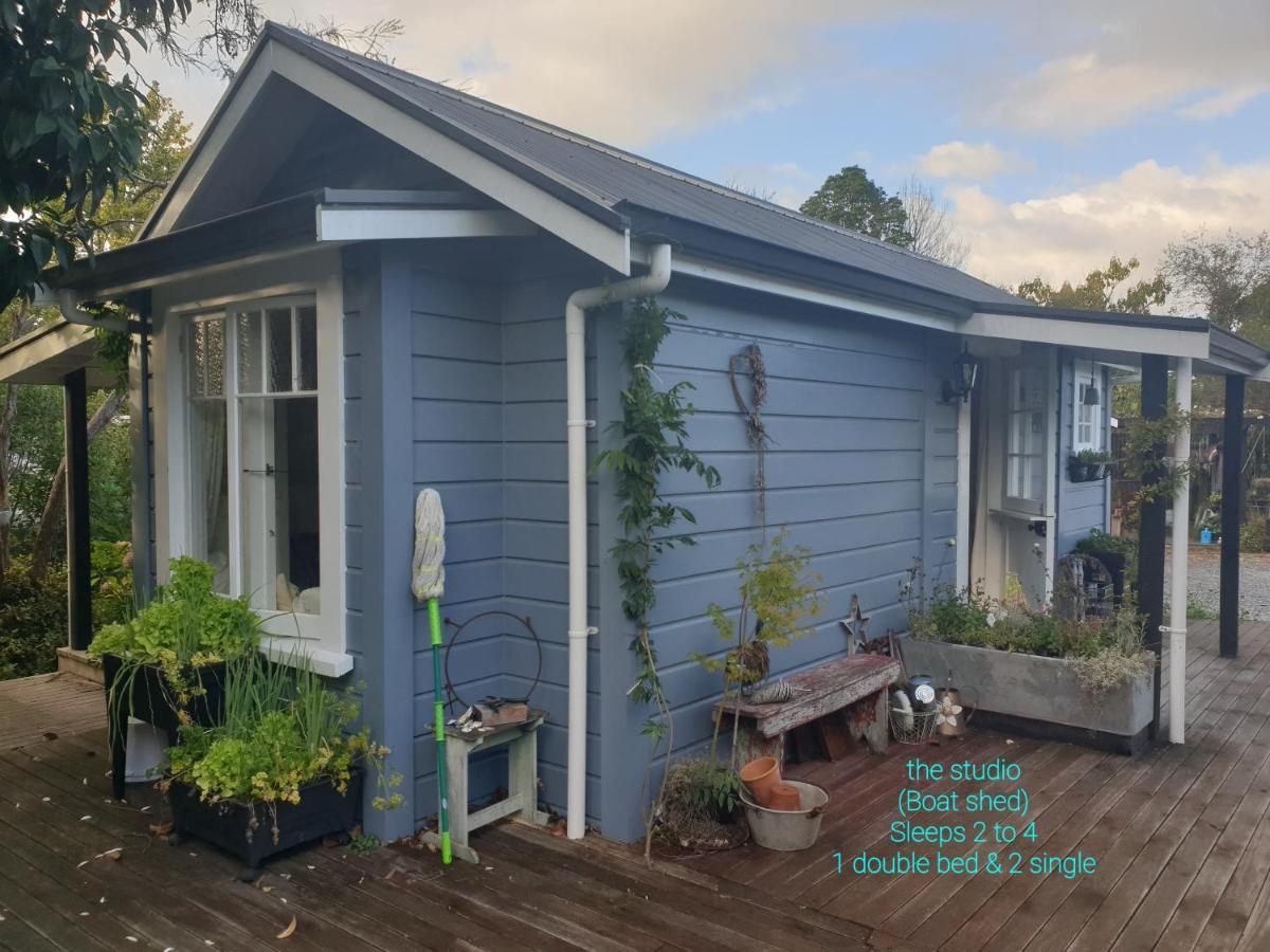 Cabins On Tudor Bed & Breakfast Motueka ภายนอก รูปภาพ