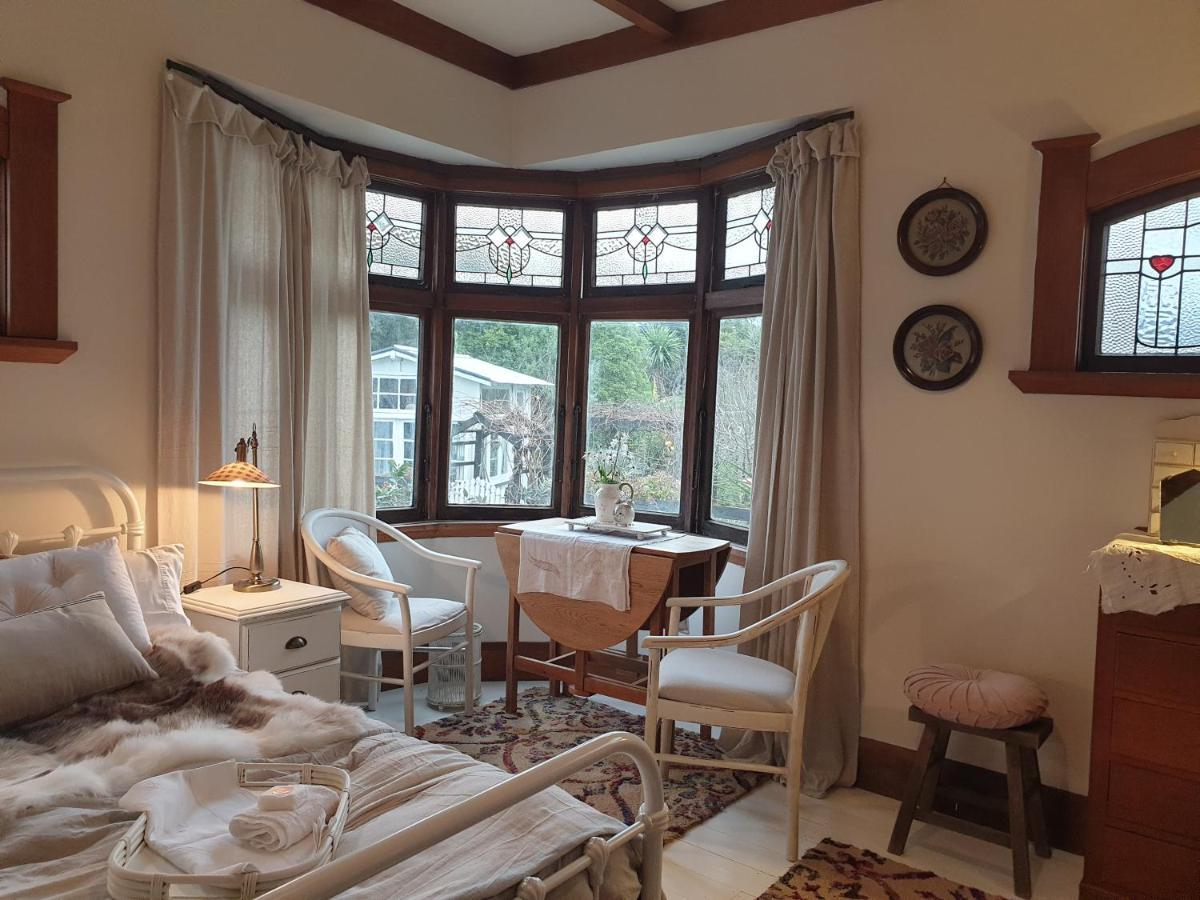 Cabins On Tudor Bed & Breakfast Motueka ภายนอก รูปภาพ