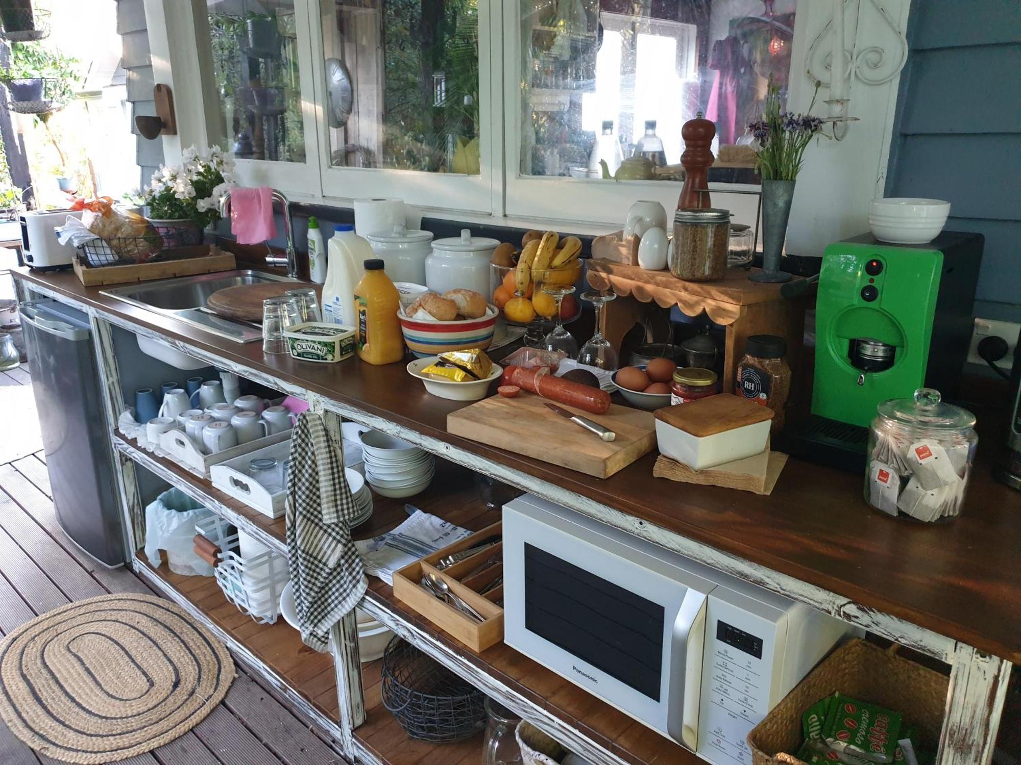 Cabins On Tudor Bed & Breakfast Motueka ภายนอก รูปภาพ