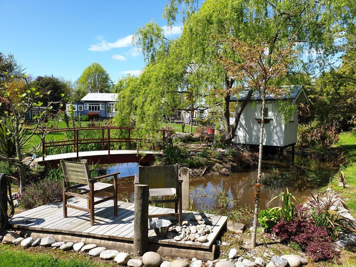 Cabins On Tudor Bed & Breakfast Motueka ภายนอก รูปภาพ